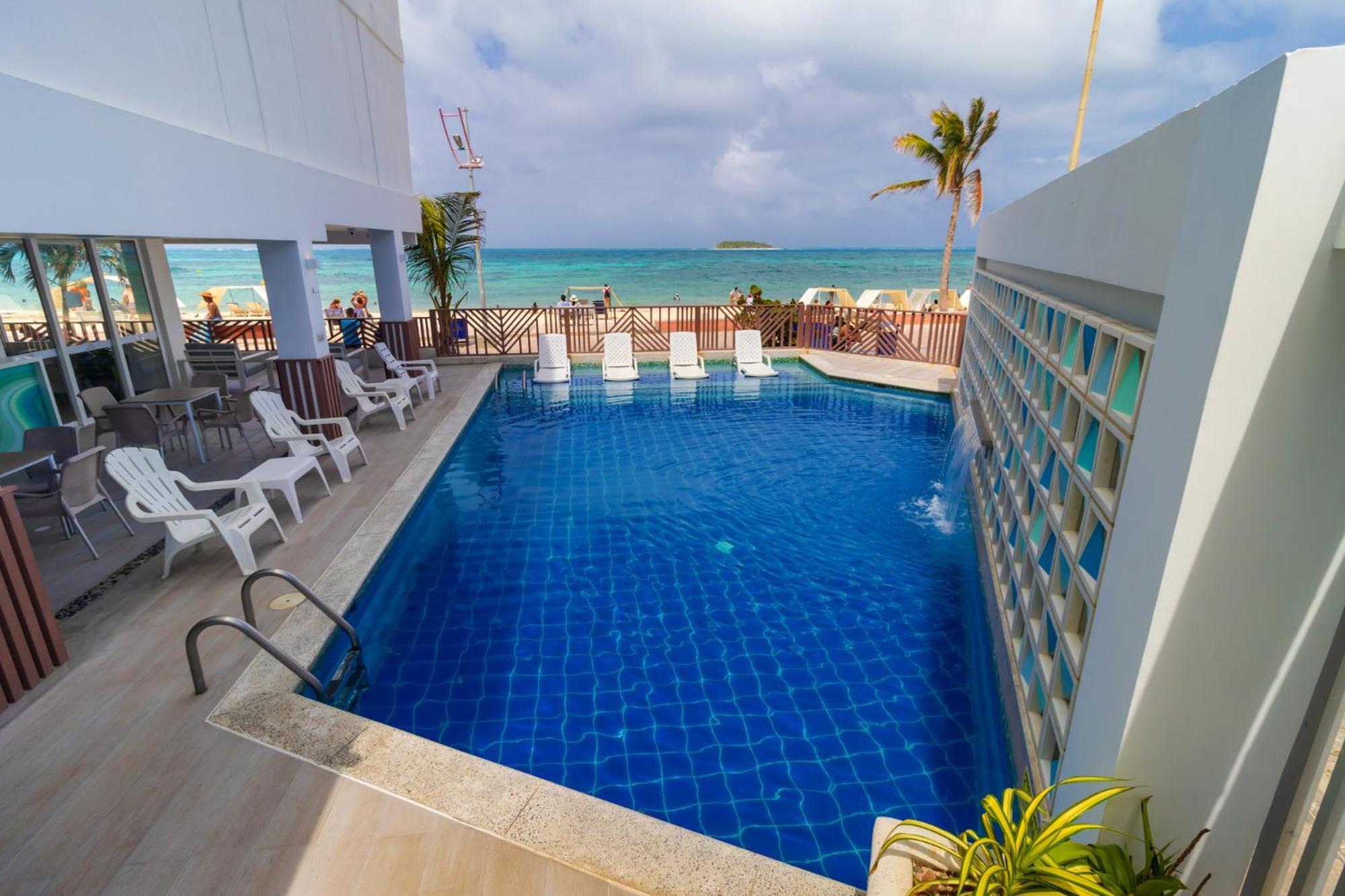 Bahía Sardina Hotel 4*